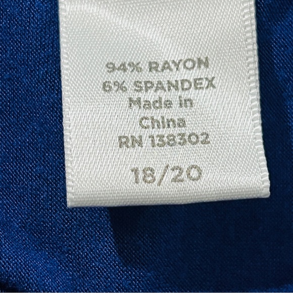 Avenue 3/4 sleeves Royal blue size L NWOT - Picture 8 of 9